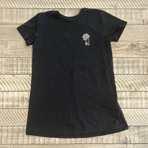Volcom t shirt dress size small 8 (7-8 year old)